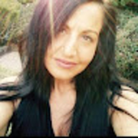 Meet your Posher, Michele - Picture 2 of 3